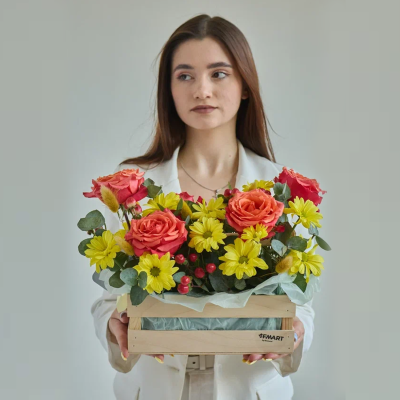 Ящик с розами и хризантемой N84661Ф