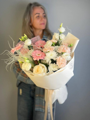 Букет с розами " Улыбка мамы"