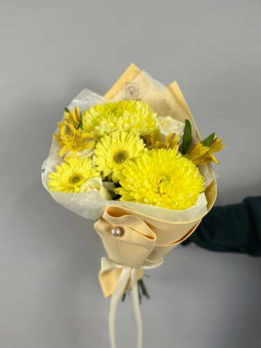 Букет с альстрромерией " Медовые переливы "