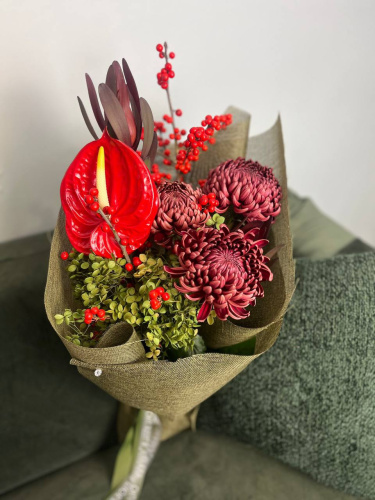 Букет с хризантемой "Мамино тепло"