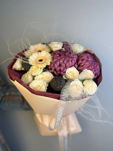 Букет с кустовой розой" Ласковый взгляд"