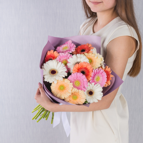 Букет из цветных мини гербер №35812 Букет из цветных мини гербер №35812