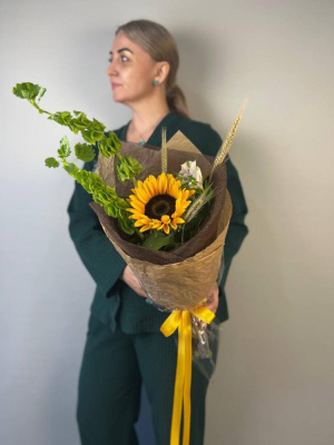 Букет" Школьный вальс" с подсолнухом