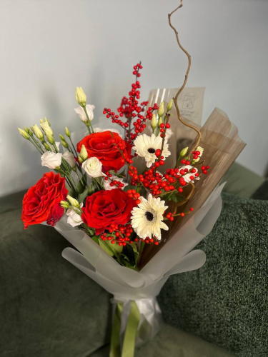 Букет с розами " Мамина любовь"