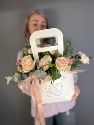 Композиция"Сияющая любовь"с розами