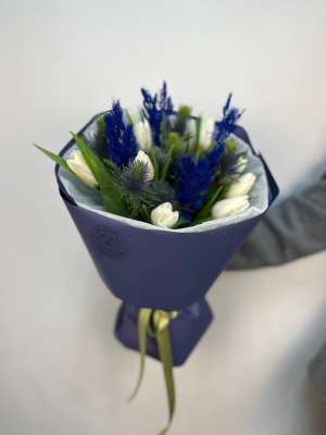 Букет" Магия весны" с тюльпанами