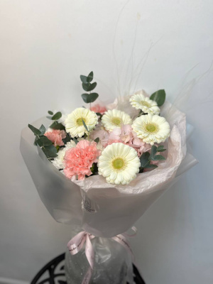 Букет"Влюблённость" с гортензией