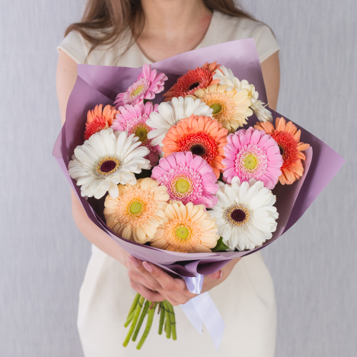 Букет из цветных мини гербер №35812 Букет из цветных мини гербер №35812