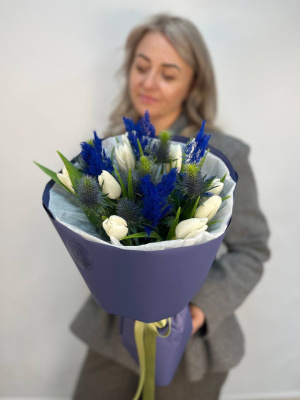Букет" Магия весны" с тюльпанами